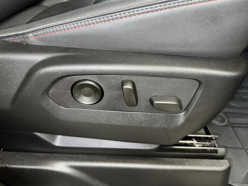 Certified 2024 Chevrolet Suburban RST w/ Luxury Package image 37