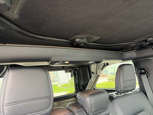 Used 2025 Ford Bronco Outer Banks AWD/4WD image 38