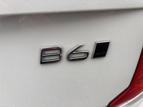 Certified 2023 Volvo XC90 B6 Ultimate w/ Protection Package Premier image 9