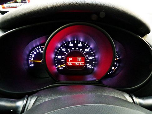 Used 2017 Kia Soul FWD image 15