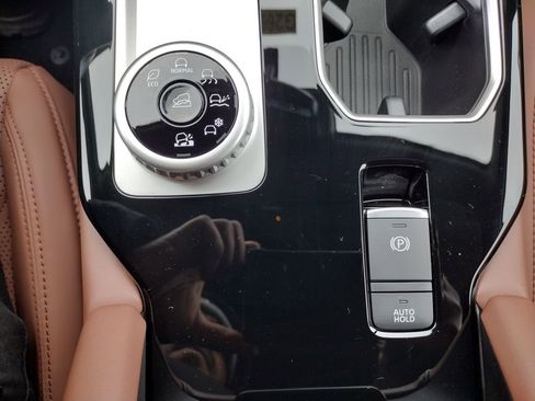 New 2026 Mitsubishi Outlander SEL image 28