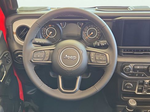 Used 2025 Jeep Wrangler Sport S image 24