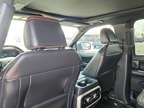 Used 2022 Ford Expedition Limited AWD/4WD image 7
