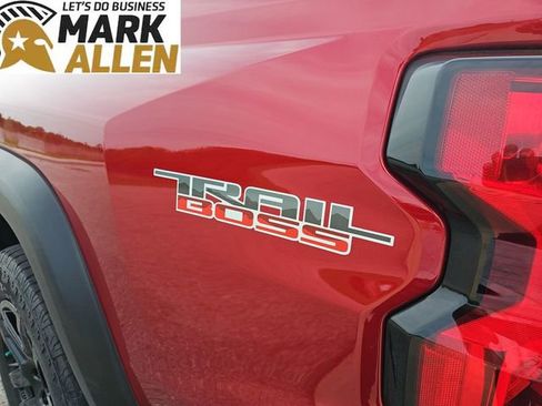 Used 2024 Chevrolet Colorado Trail Boss w/ Advanced Trailering Package AWD/4WD image 32
