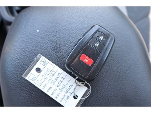 Used 2023 Toyota RAV4 XLE FWD image 39