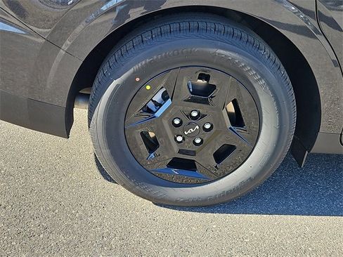 New 2026 Kia Carnival LXS image 5