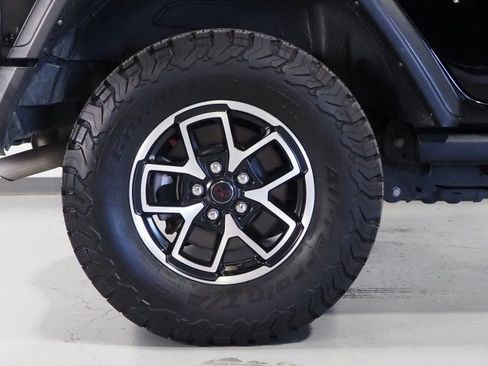 Used 2025 Jeep Wrangler 4WD Rubicon image 39