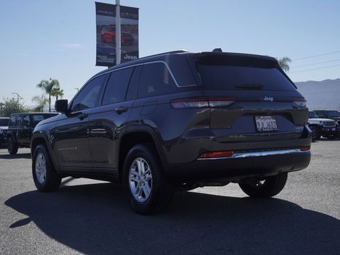 Certified 2022 Jeep Grand Cherokee Laredo w/ Luxury Tech Group I image 7