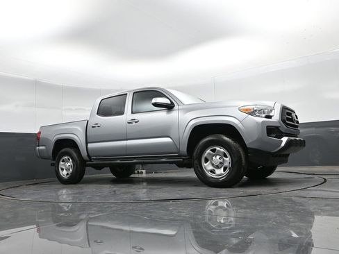 Used 2022 Toyota Tacoma SR image 33