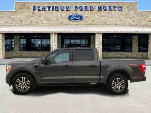 Used 2021 Ford F150 XL w/ STX Appearance Package RWD image 3