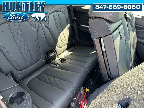 Used 2023 BMW X7 xDrive40i w/ Premium Package image 15