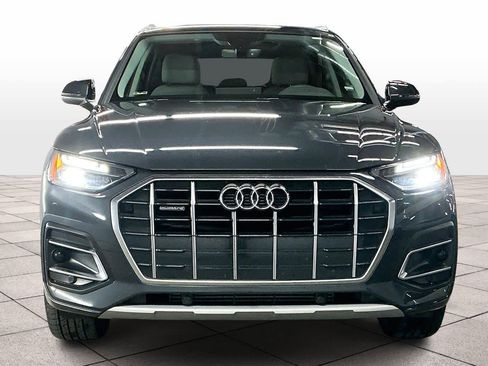 Used 2023 Audi Q5 2.0T Premium w/ Convenience Package image 3