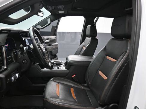 Used 2023 GMC Sierra 1500 AT4 w/ AT4 Premium Package image 10