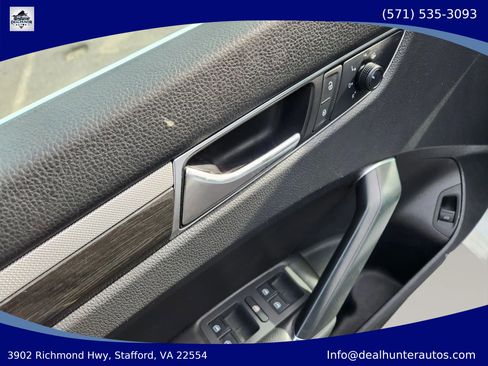 Used 2018 Volkswagen Passat 2.0T SE FWD image 23