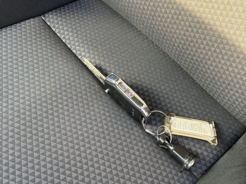 Used 2025 Kia Soul LX w/ LX Technology Package image 21