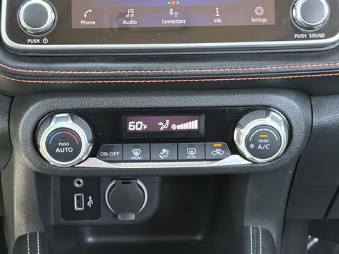 Used 2020 Nissan Kicks SR FWD image 23