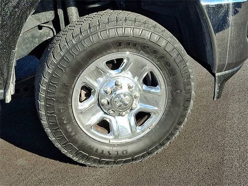 Used 2021 RAM 2500 Big Horn image 9