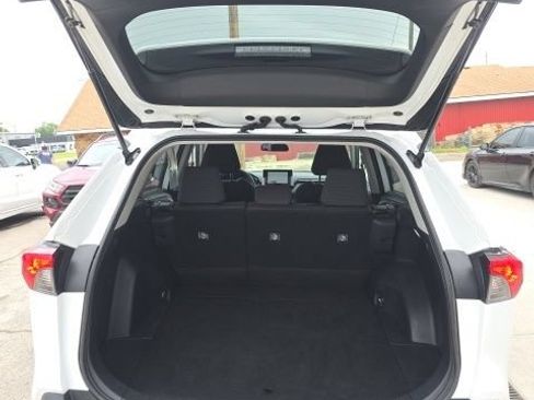 Used 2025 Toyota RAV4 LE AWD/4WD image 23