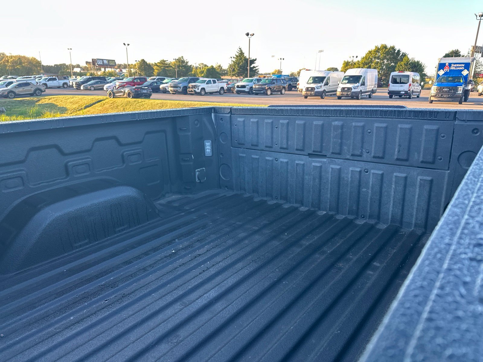 Used 2021 GMC Sierra 1500 SLT w/ SLT Premium Plus Package AWD/4WD image 8