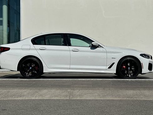 Used 2023 BMW 530e w/ M Sport Package RWD image 2
