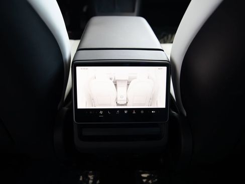 Used 2024 Tesla Model 3 Long Range AWD/4WD image 17