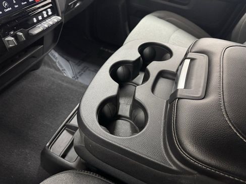 Used 2024 RAM 2500 Big Horn w/ Sport Appearance Package image 42