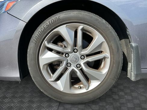 Used 2020 Honda Accord LX image 14