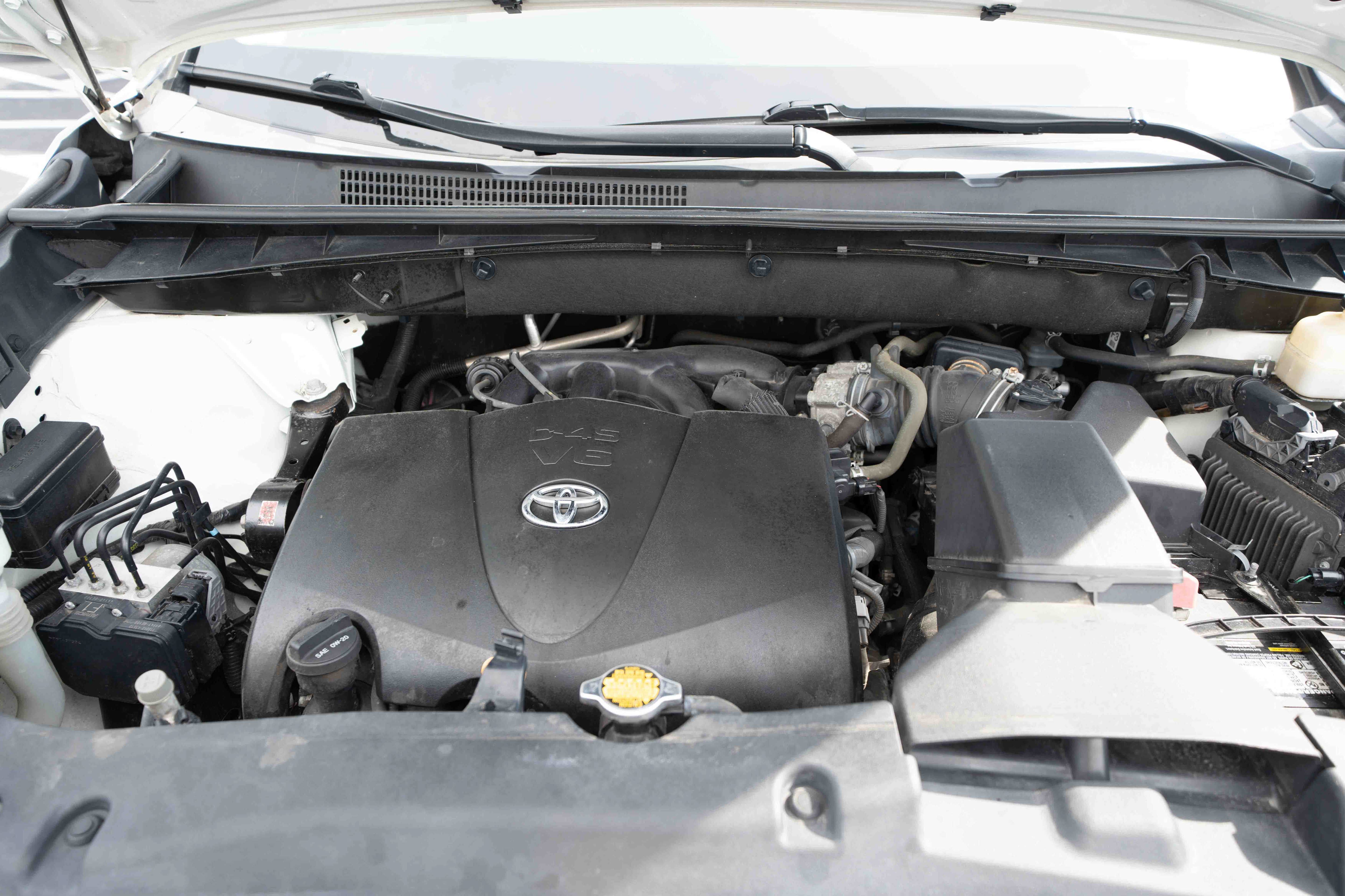 Used 2017 Toyota Highlander XLE AWD/4WD image 32