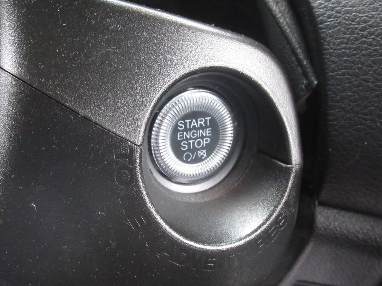 Used 2023 Jeep Renegade Latitude w/ Premium Group AWD/4WD image 25