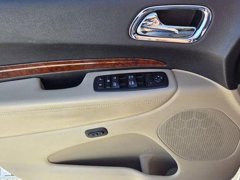 Used 2014 Dodge Durango Limited w/ Nav & Power Liftgate Group image 33