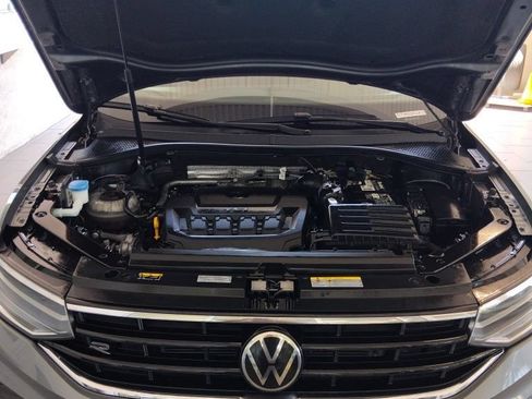 Certified 2023 Volkswagen Tiguan SE R-Line FWD image 18