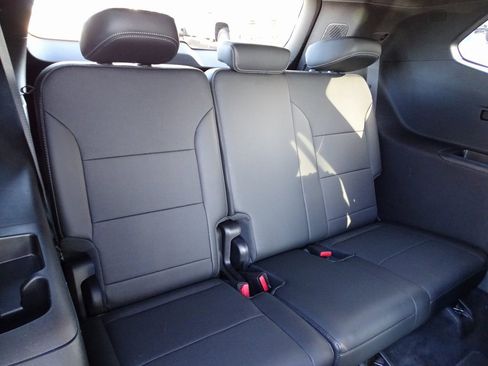 Used 2025 Buick Enclave Preferred image 14