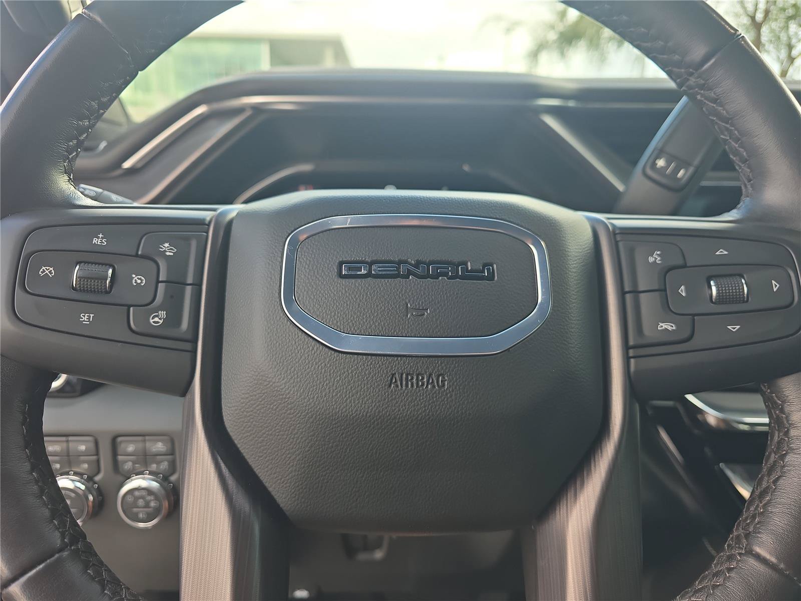 Used 2024 GMC Sierra 3500 Denali Ultimate AWD/4WD image 22