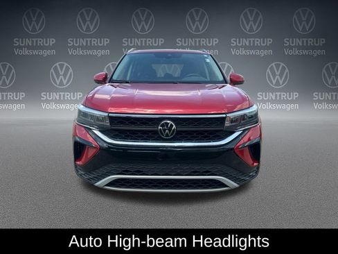 Used 2023 Volkswagen Taos SE w/ Panoramic Sunroof Package AWD/4WD image 11