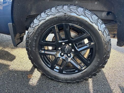 Used 2022 Chevrolet Silverado 1500 LT Trail Boss w/ Safety Package image 9