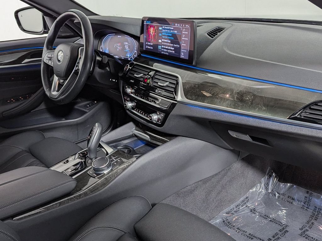Certified 2023 BMW 530e xDrive w/ Premium Package AWD/4WD image 32