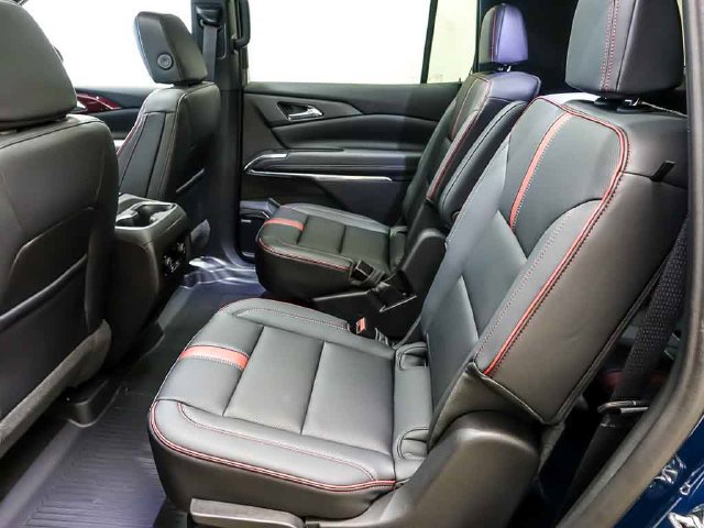 New 2027 Chevrolet Traverse RS w/ LPO, Floor Liner Package AWD/4WD image 10