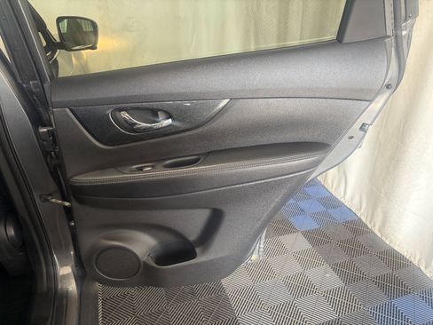 Used 2015 Nissan Rogue SL FWD image 11