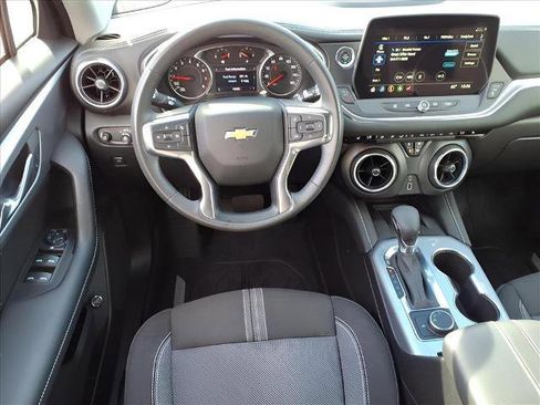 Used 2024 Chevrolet Blazer LT w/ Convenience Package image 8
