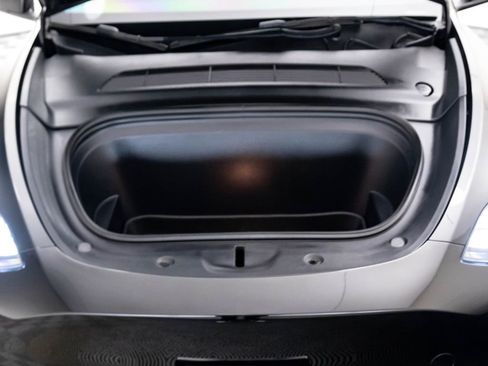 Used 2023 Tesla Model Y Long Range image 30