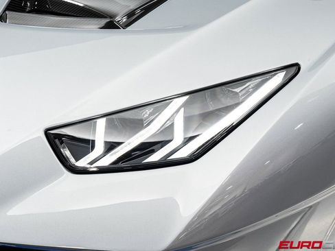 Used 2023 Lamborghini Huracan STO RWD image 11