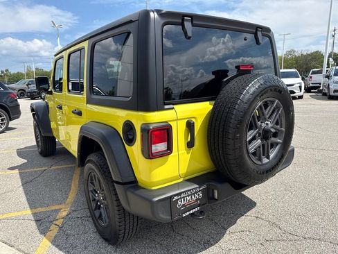 Used 2024 Jeep Wrangler Unlimited Sport AWD/4WD image 7