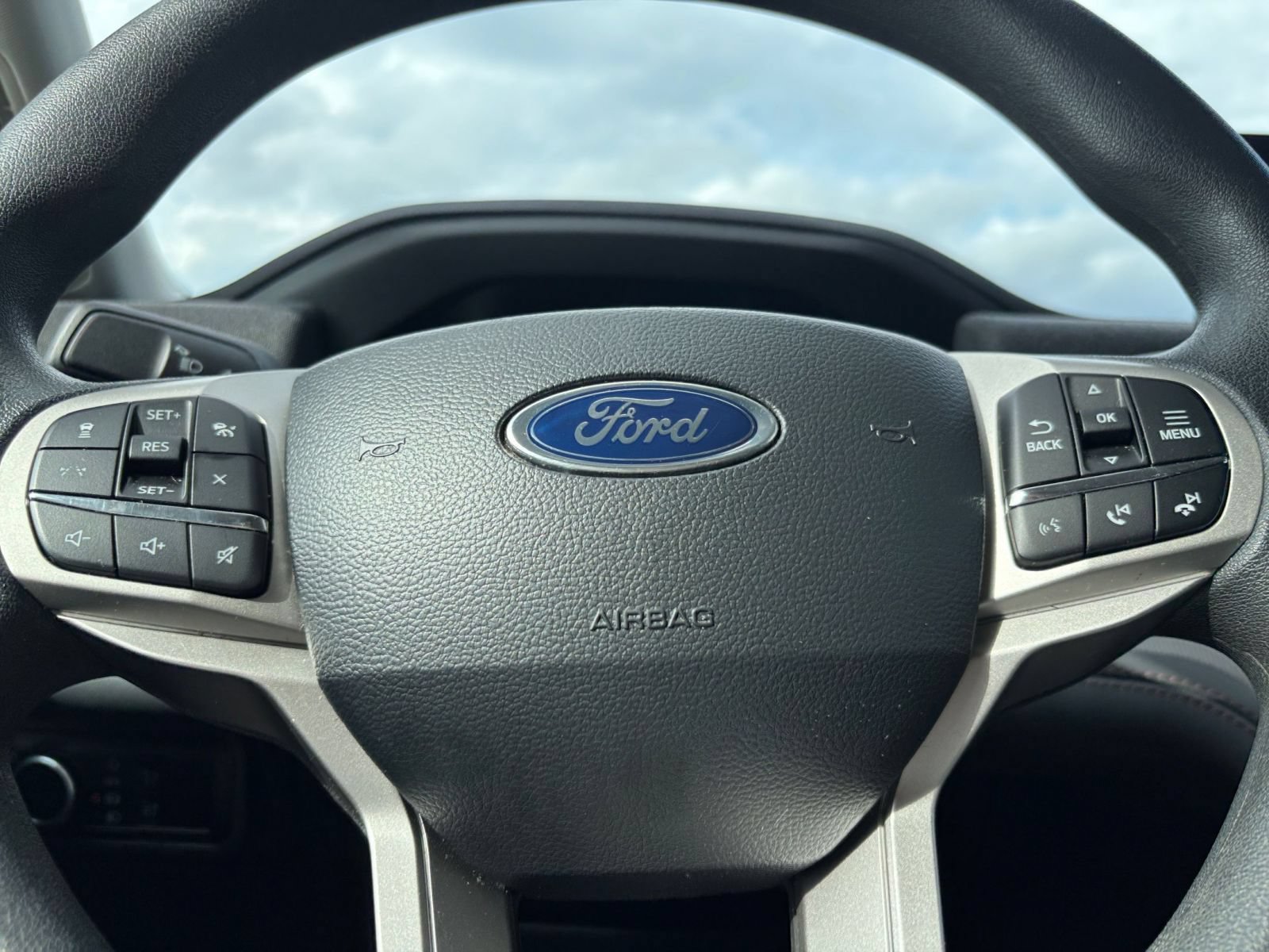 Used 2026 Ford Explorer Active RWD image 28