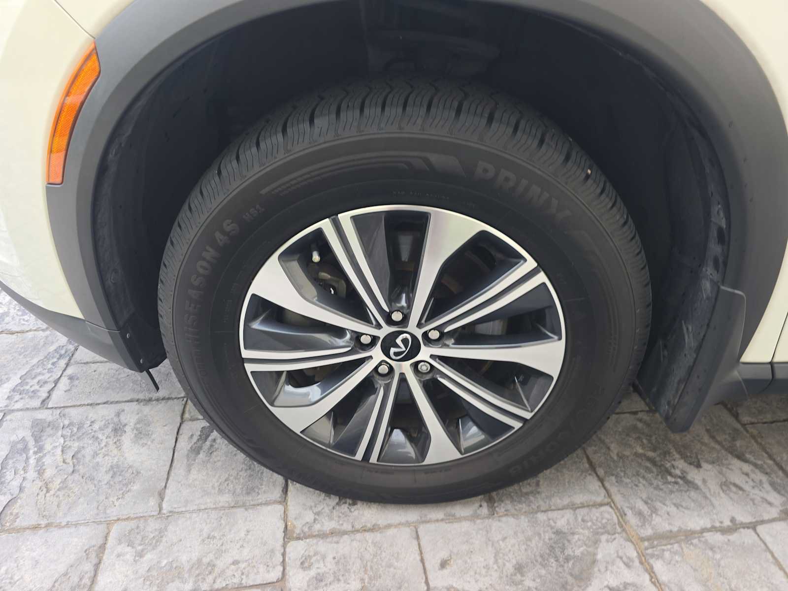 Used 2024 INFINITI QX60 Pure FWD image 7