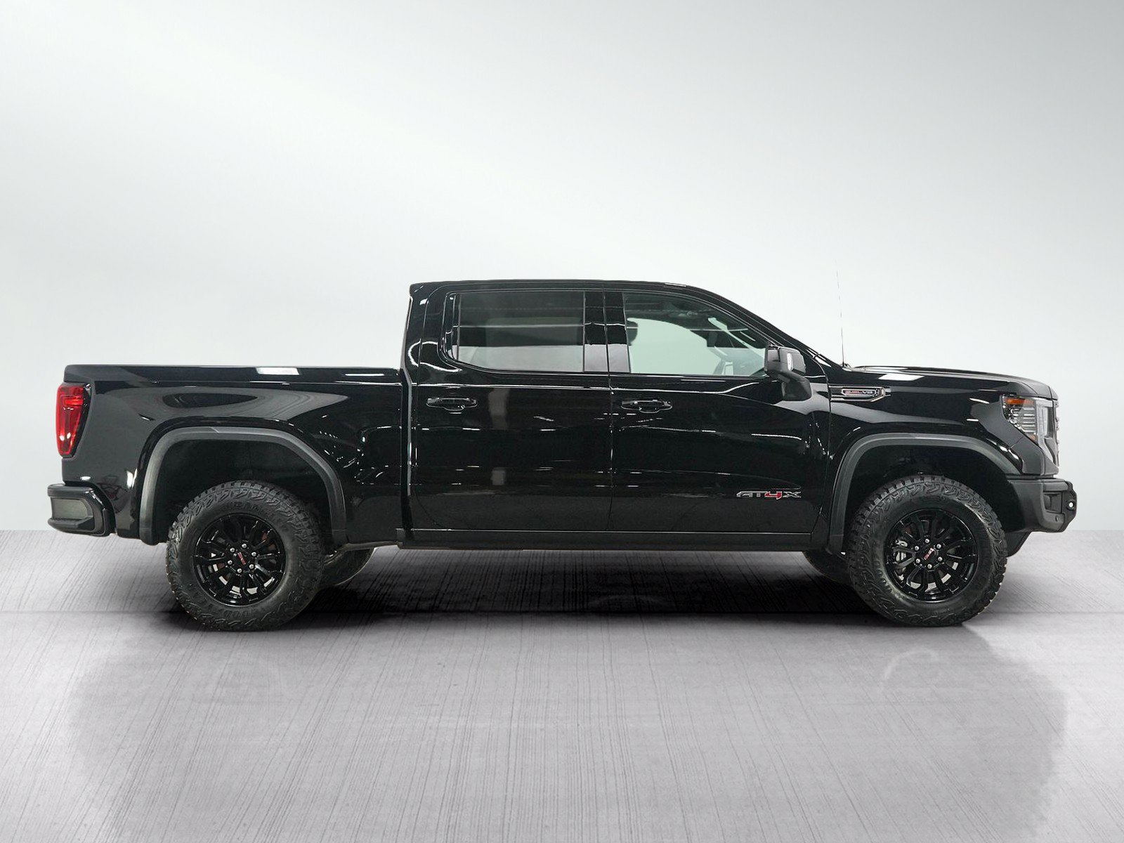 Used 2023 GMC Sierra 1500 AT4X AWD/4WD image 6