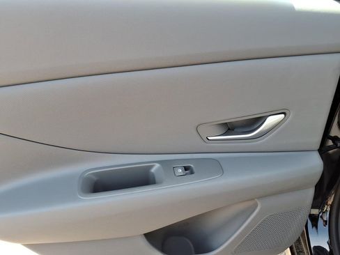 New 2026 Hyundai Elantra Sport FWD image 9