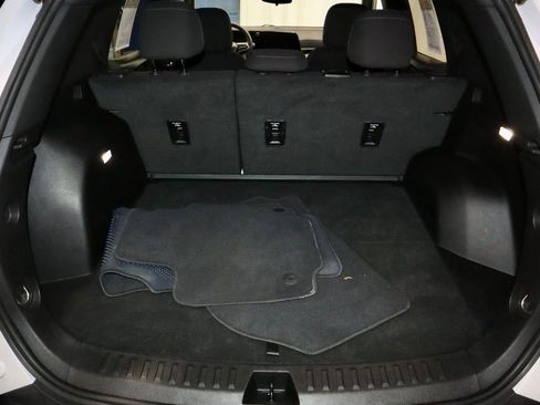 Used 2025 Chevrolet Equinox LT AWD/4WD image 14