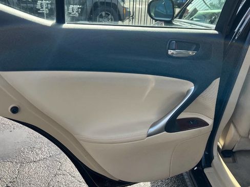 Used 2007 Lexus IS 250 Base 4dr Sedan (2.5L V6 6A) image 20