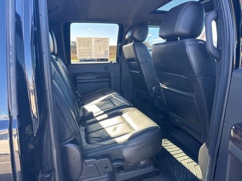 Used 2016 Ford F250 Platinum w/ Platinum Package image 23