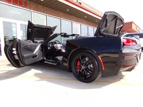 Used 2017 Chevrolet Corvette Stingray Convertible w/ 2LT Preferred Equipment Group image 12
